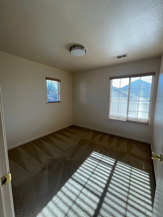 Building Photo - 4143 Canopy Ct