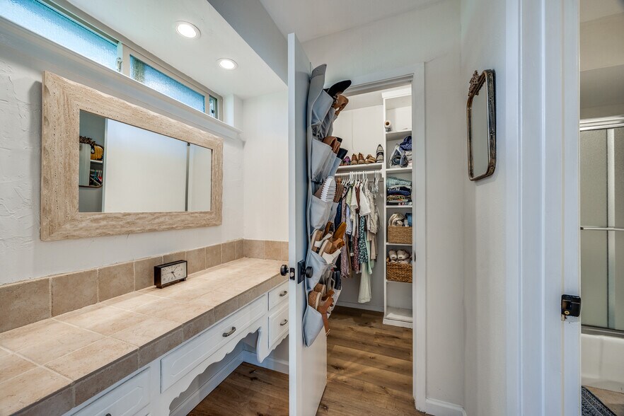 Primary Closet & Vanity - 7842 El Pensador Dr