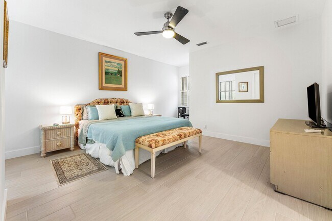 Building Photo - 2601 Sheltingham Dr