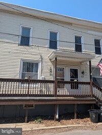 Building Photo - 17 Pine St