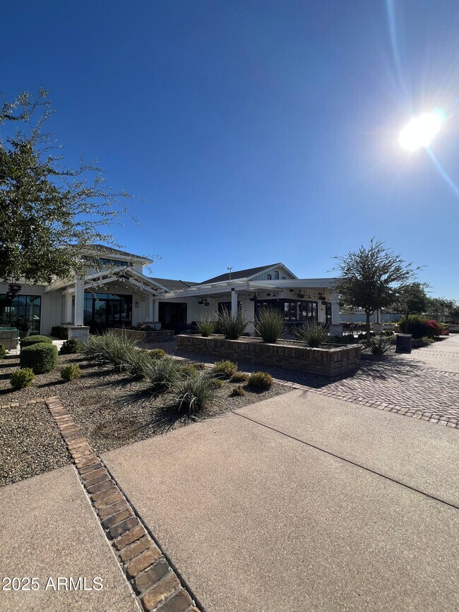 Building Photo - 11300 N Casa Dega Dr