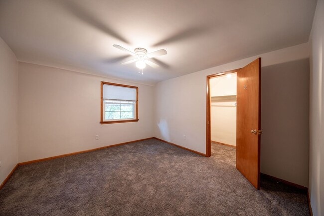Building Photo - Charming 4-Bedroom Home in Prime Beachwood...
