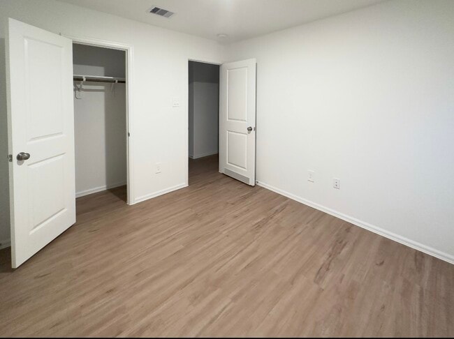 Building Photo - 2802 Via Augusta Dr