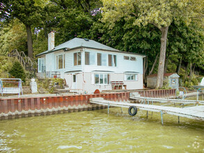 Building Photo - 42731 N Woodbine Ave