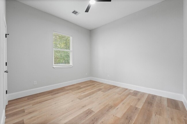 Building Photo - 478 Stephen F Austin Dr