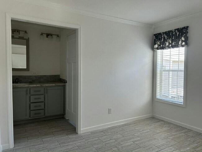 Building Photo - 13124 Lemon Ave