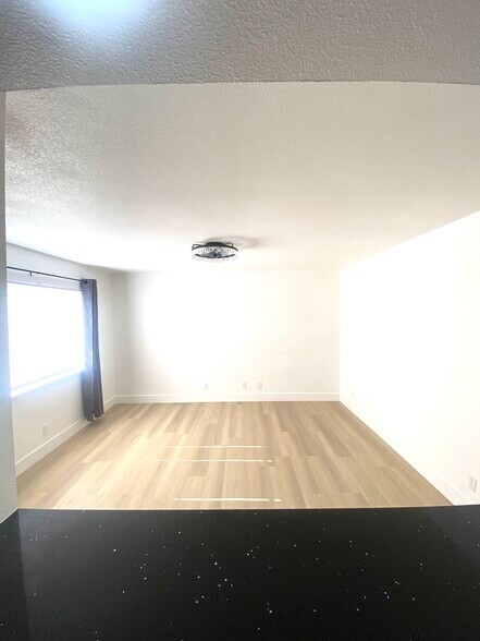 Building Photo - 4248 Tara Ave