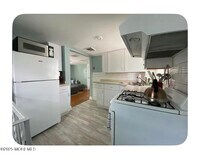 Building Photo - 222 Norwood Ln