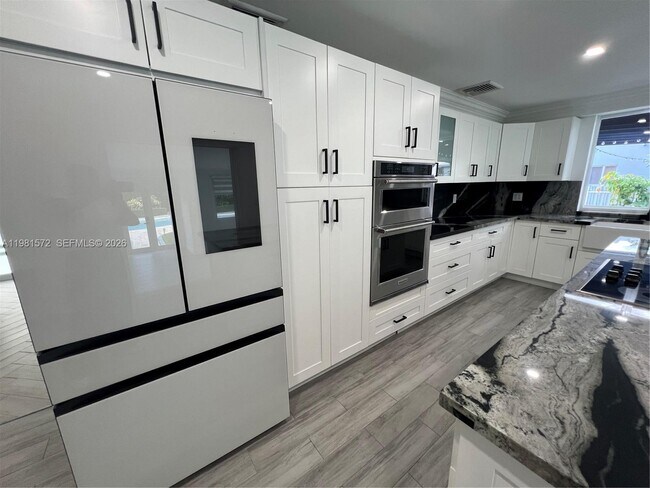 Building Photo - 140 Pocatella St