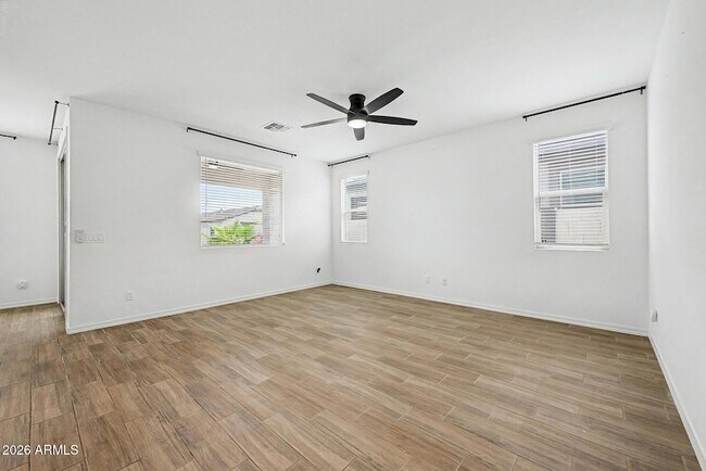 Building Photo - 35948 W Santa Monica Ave