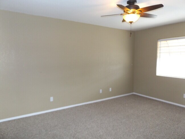 Building Photo - 2895 Ranchero Dr