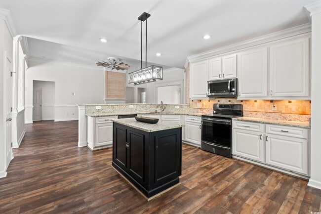 Building Photo - 7005 Wellesly Ct
