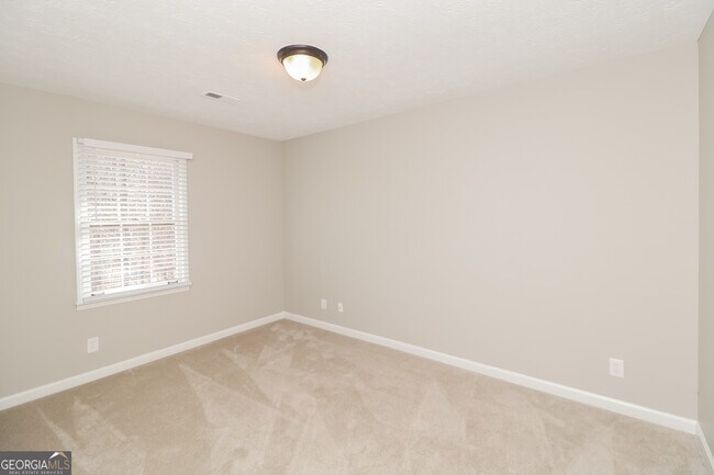 Building Photo - 130 Kellie Ln