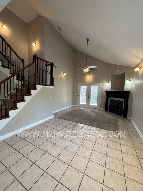 Building Photo - 229 Charleston Dr