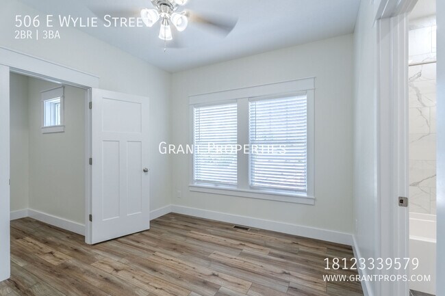 Building Photo - 506 E Wylie St
