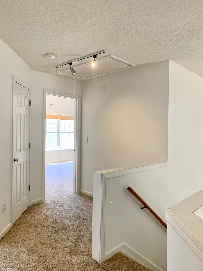Building Photo - 485 Chippenham Ct