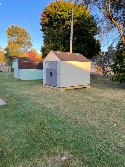 Shed - 1510 Dot Street