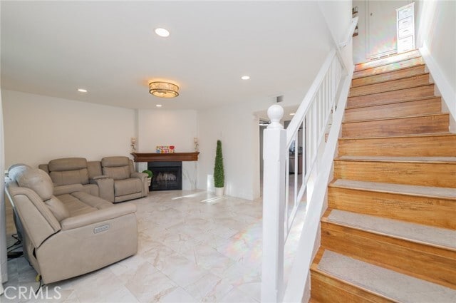 Building Photo - 7 Fairside