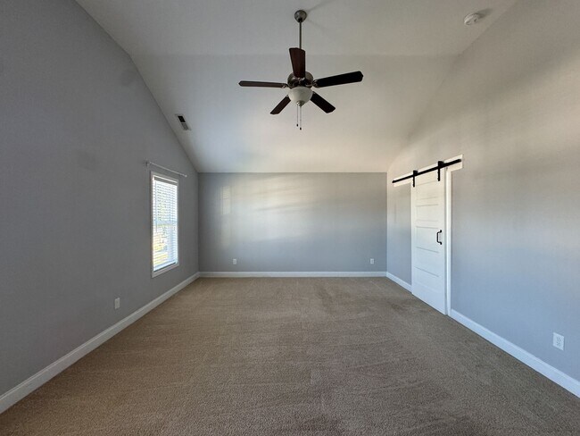 Building Photo - Stunning 4 Bed 2.5 Bath Home in Lexington Plantation
