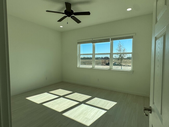 Building Photo - 160 Zion Rd