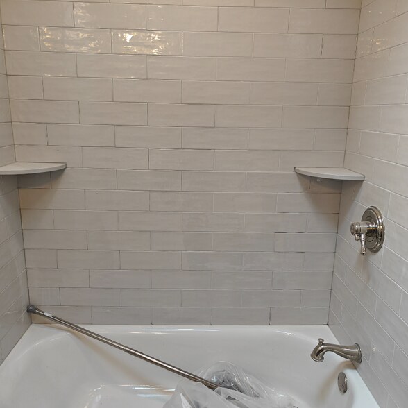 Building Photo - 12633 Biscayne Dr