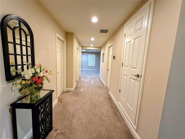Building Photo - 2468 Whittler Br