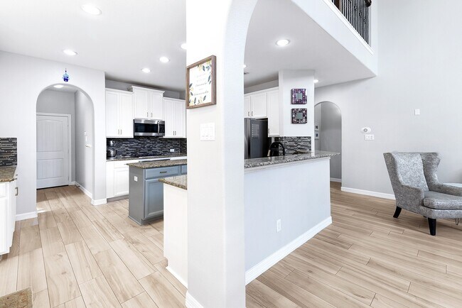 Building Photo - 29022 Pinnacle Ridge Dr