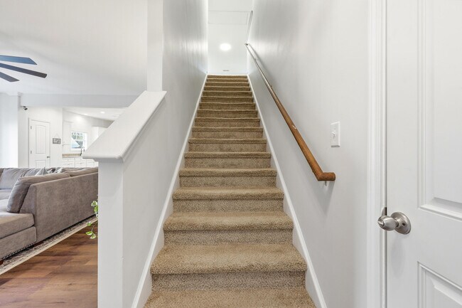 Building Photo - 397 Anmore Ct