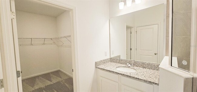 Building Photo - 413 Silver Palm Dr