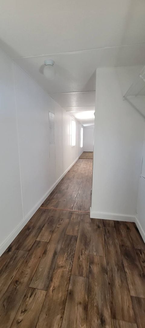 Building Photo - Ready to Move in