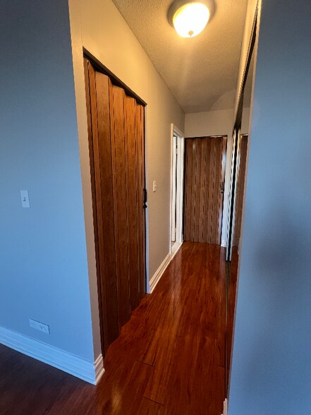 Building Photo - 2200 S Stewart Ave