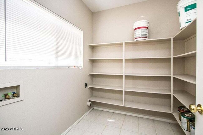 Building Photo - 7985 W Mission Ln