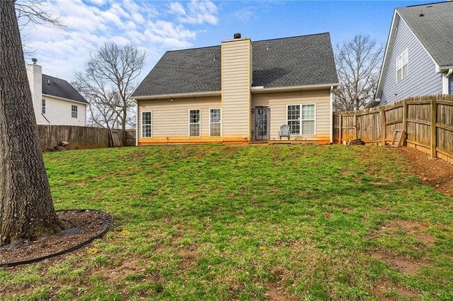 Building Photo - 293 Jordan St SE