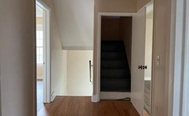 Building Photo - 98 Lime St