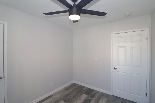 Building Photo - 4239 Swift Ave