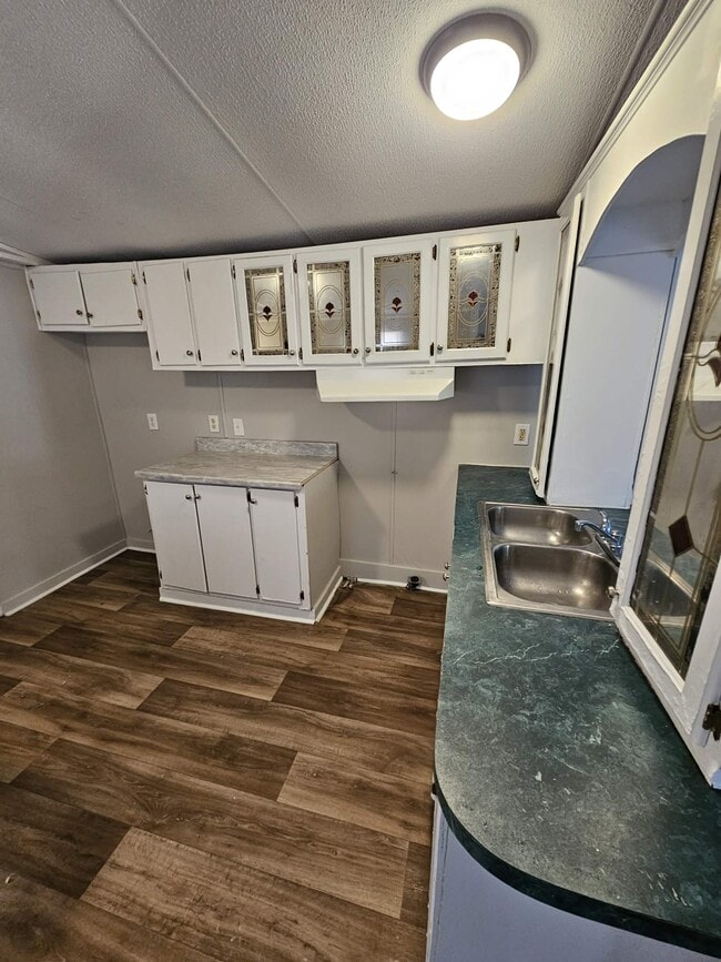 Building Photo - Bentwood Mobile Home Park