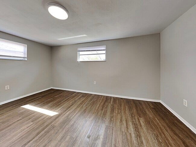 Building Photo - 6116 1st Ave