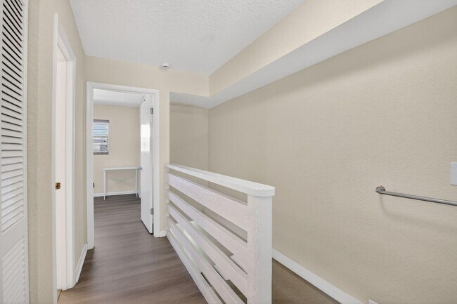 Building Photo - 2520 Van Buren St