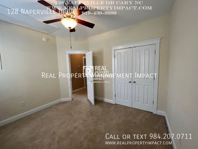 Building Photo - 128 Naperville Dr