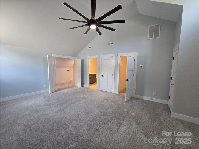 Building Photo - 5 Heartleaf Cir