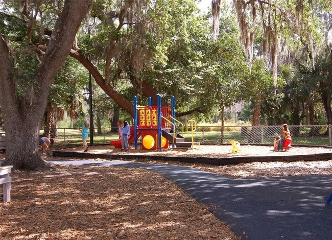 Building Photo - 2246 Cork Oak St W