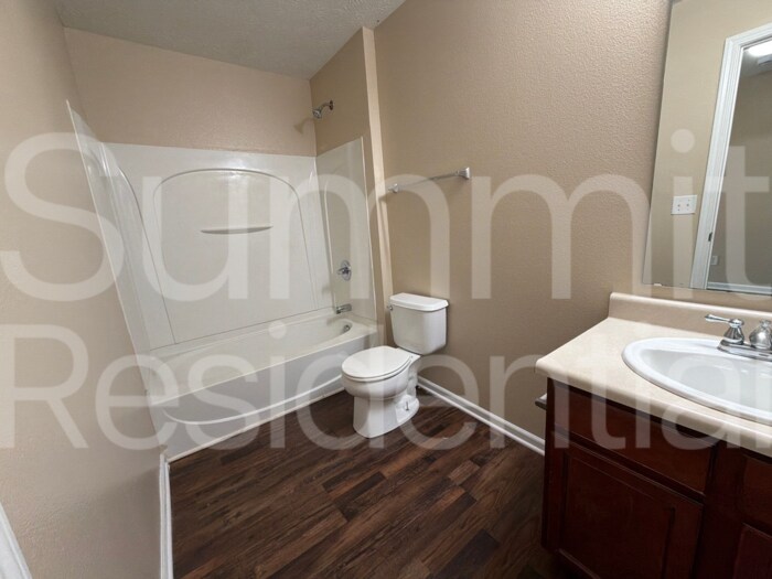 Building Photo - 8005 Harshaw Dr
