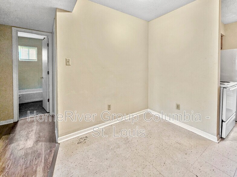 Building Photo - 2541 E Morris Dr