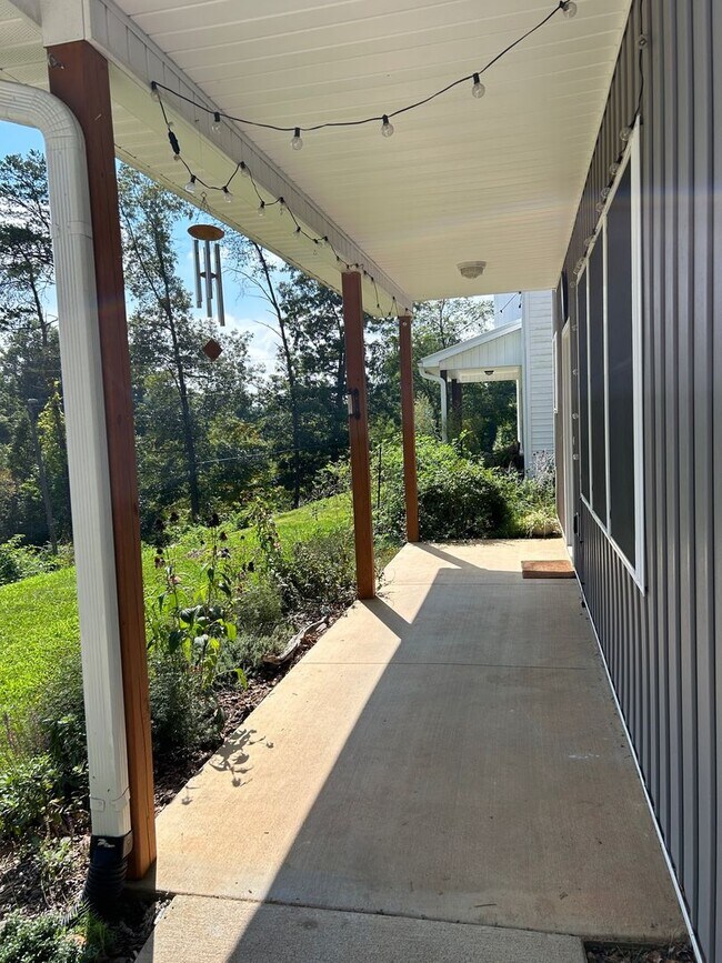 Building Photo - West AVL - 3/2 Contemporary Build Ready Now!