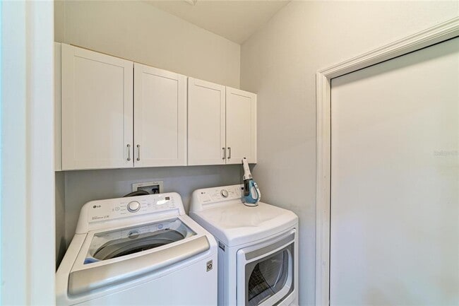 Building Photo - 5721 Cottonwood St