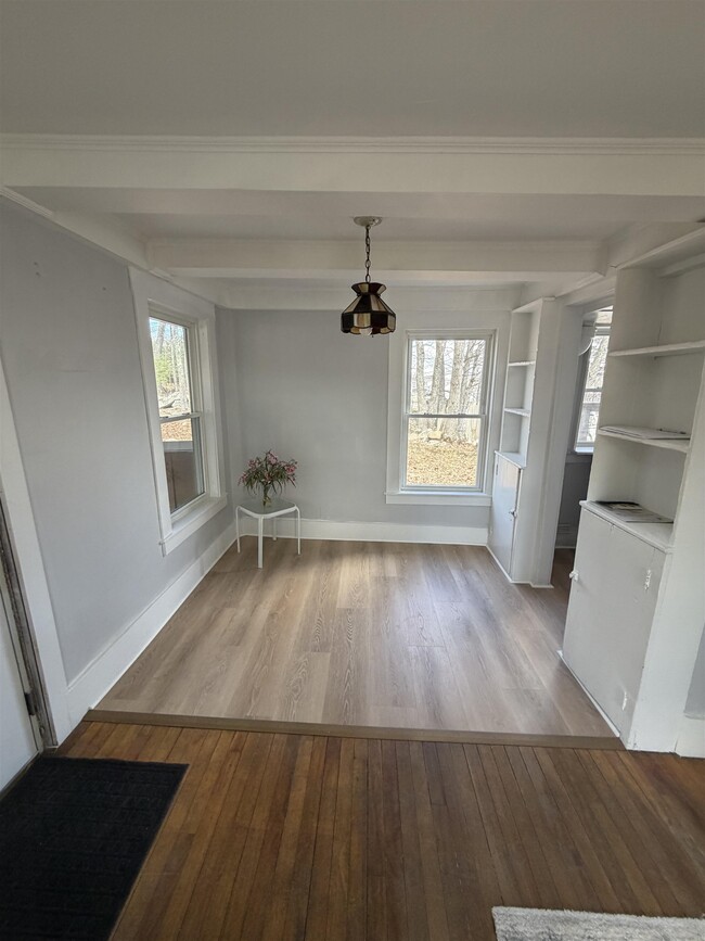 Building Photo - 303 N State St