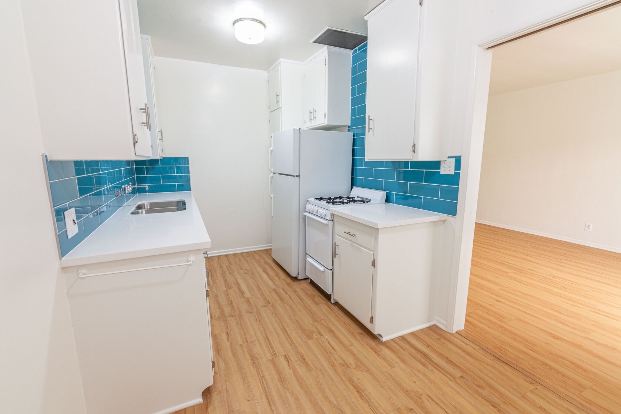 Building Photo - 729 Gayley Ave
