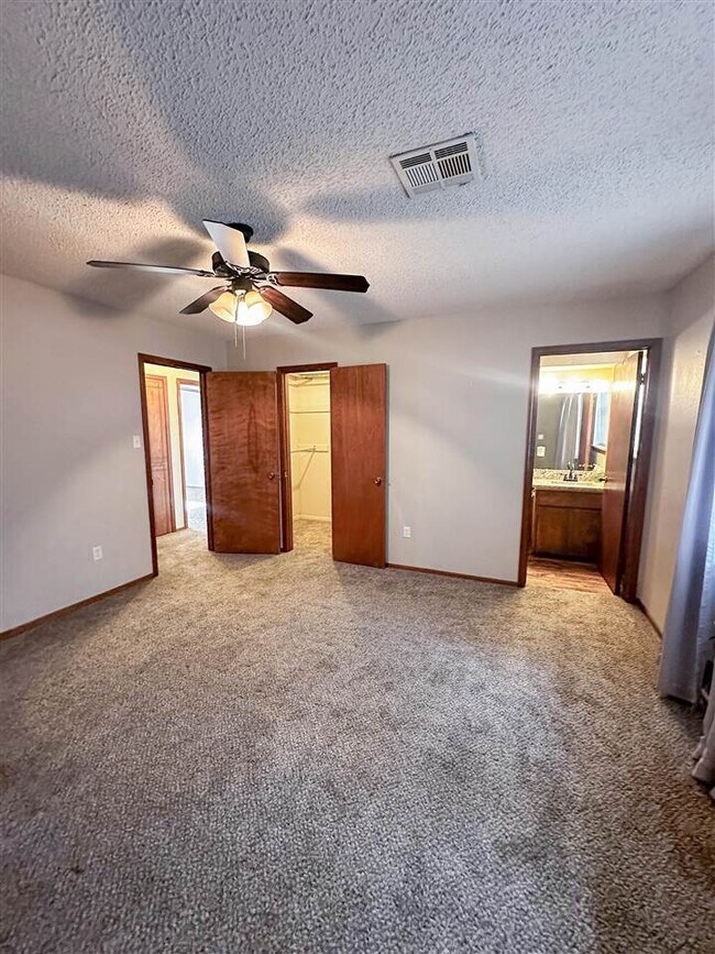 Building Photo - 4714 SE 47th St