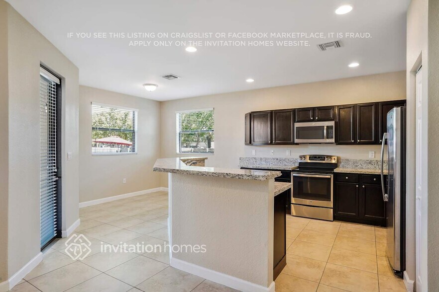Building Photo - 23391 SW 118 Ave
