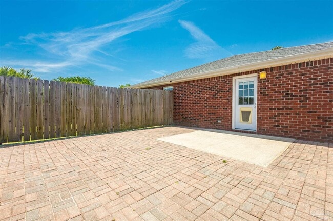 Building Photo - 2104 Frontera St
